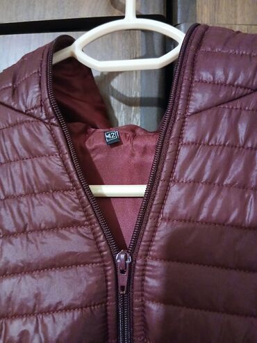 кожаная куртка женская: Puxovik kurtka, L