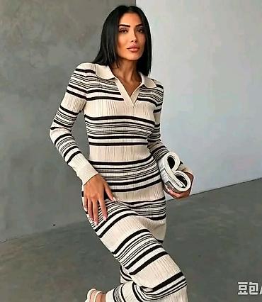 bez baletanke: Rebrasto pletena ženska haljina sa prugama - Model: uska rebrasta — 2