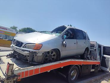 транс: Toyota Ipsum — на разбор - Кузов: минивэн 5‑дверный — 9
