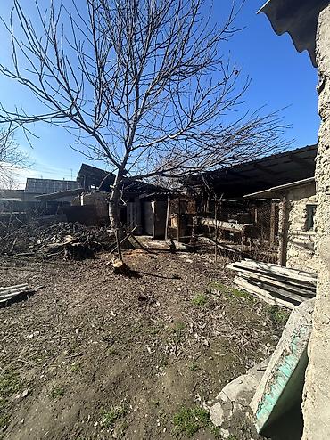 Продажа коттеджей и домов: Срочно продается частный дом Дом старый( но можно жить) Размер — 12