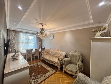 купить квартиру в баку в кредит: Bakı, 3 otaqlı, Köhnə tikili, m. Əhmədli, 90 kv. m