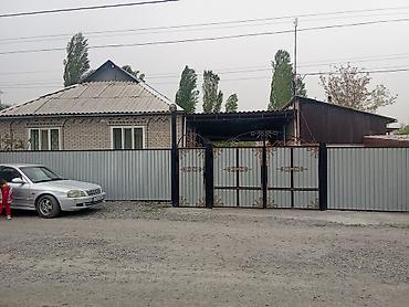 Продажа коттеджей и домов: Продается частный дом с большим благоустроенным двором времянка тапчан — 1