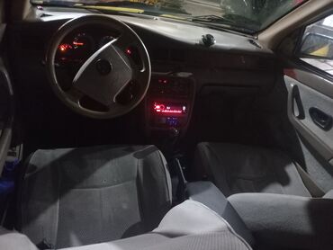 Renault: Renault : 1.6 l | 2005 il 378000 km Sedan — 8