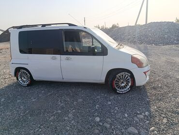 движок на пассат: Honda Mobilio: 2002 г., 1.5 л, Автомат, Бензин