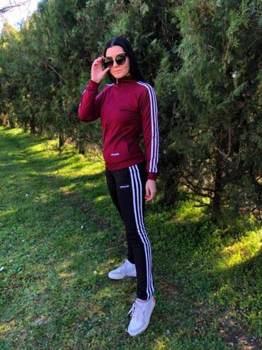 Gornji i donji deo: Mokra likra m,l,xl,2xl Cena 3400 din — 5