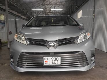 toyota corolla 2016: Toyota Sienna: 2016 г., 3.5 л, Автомат, Бензин, Минивэн