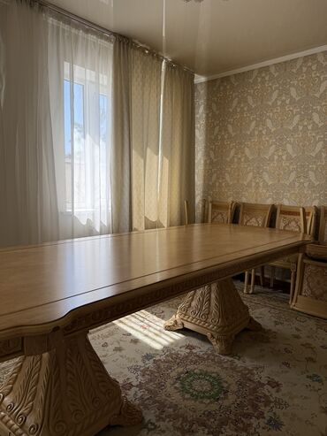 часы настольные в мраморе: Стол и стул для зала, Б/у, Самовывоз, Платная доставка, цвет - Бежевый