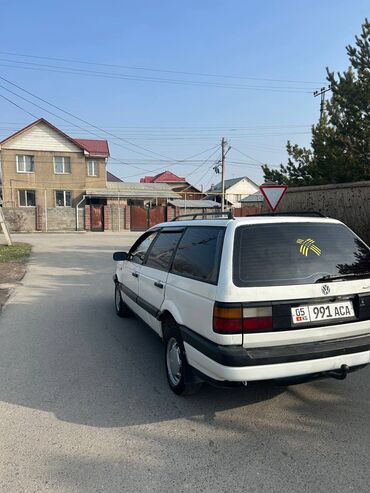 Volkswagen: Volkswagen Passat: 1989 г., 1.8 л, Механика, Бензин, Универсал