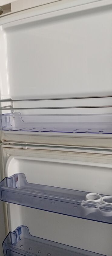 Soyuducular: Yeni 2 qapılı Beko Soyuducu Satılır, rəng - Ağ — 5