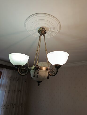 Çilçıraqlar: Çılçıraq, 3 lampa, Şüşə