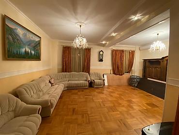 Продажа квартир: 4 комнаты, 154 м², Сталинка, 2 этаж, Евроремонт at lalafo.kg — 1 Продажа квартир: 4 комнаты, 154 м², Сталинка, 2 этаж, Евроремонт — 1