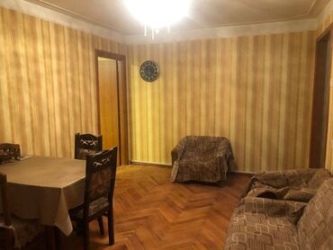 Uzunmüddətli kirayə mənzillər: Koroğlu parkının düz yaxınlığında və bir neçə universitetə (ADA, Tibb — 7