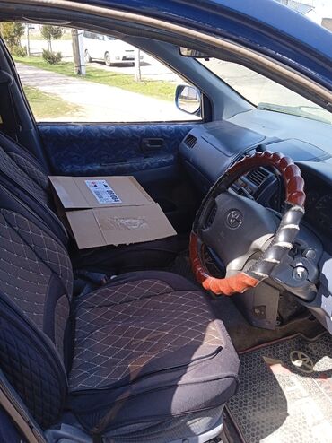 истеп машина: Toyota Ipsum: 1996 г., 2 л, Автомат, Бензин, Минивэн
