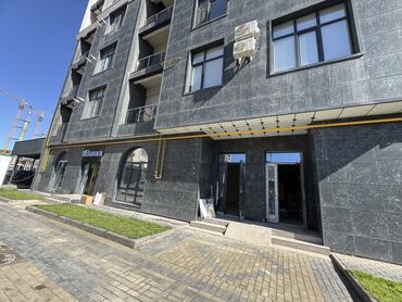 ищу дом на иссык куле: Коммерческое помещение 56 кв.м на первом этаже современного жилого