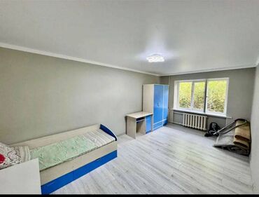 дешевые квартиры в оше: 1 комната, 32 м², 104 серия, 1 этаж, Евроремонт