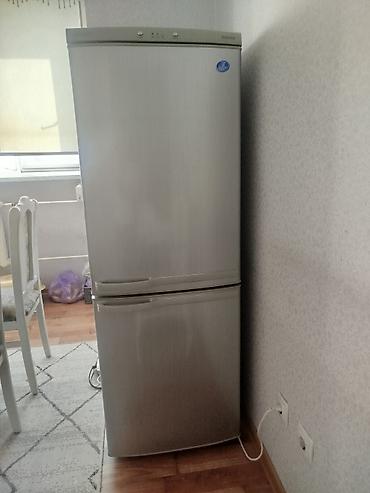 freezer: Холодильник Samsung, серебристый, двухкамерный с нижней морозильной — 1