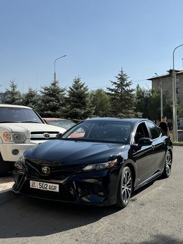 срочно продать машину: Toyota Camry: 2019 г., 2.5 л, Автомат, Бензин
