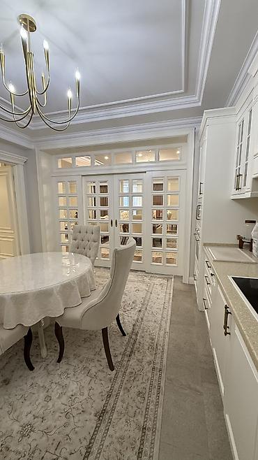 Продажа квартир: 4 комнаты, 180 м², 2 этаж — 25