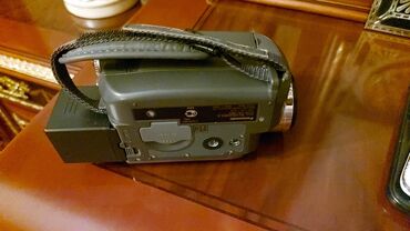 zaryadka aparatı: Mini vidio kamera.yaponiyadıyaddaş kartıyla həmdə zaryatkayla