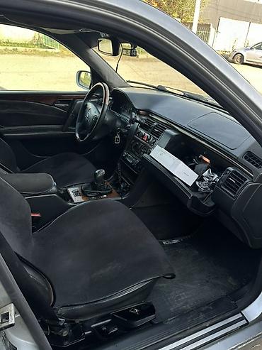 lx 570 2014: Mercedes-Benz E-Class: 2001 г., 2.2 л, Механика, Дизель, Седан — 3