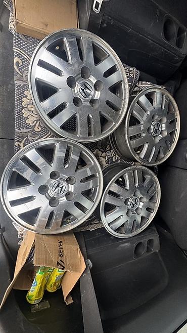 меняю диски хонда: Комплект из 4 оригинальных литых дисков Honda.

Параметры:
R15 5/114,3 — 2