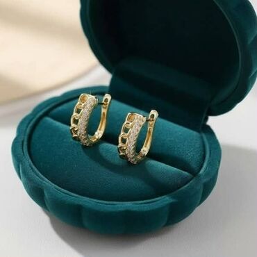 Minđuše: Set minđuša – elegantni modeli sa cirkonima Par 1000 din,dva para 1400 — 8