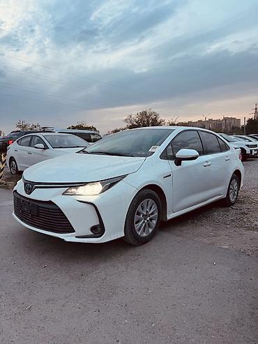 Toyota: Toyota Corolla: 2022 г., 1.8 л, Вариатор, Гибрид, Седан — 3