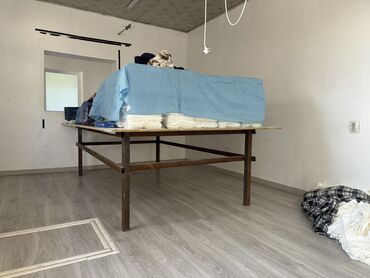 камод сатылат: Срочно стол сатылат-крой бычканга жана упаковкага ширина-176 см