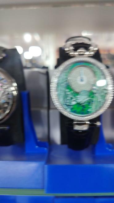 bovet: BOVET 1822 üslubunda dekorativ qol saatı. Saat qızılı rəngli dairəvi — 4