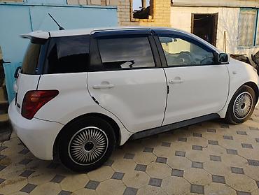 Другие автомобили: Компактный хэтчбек белого цвета. Тойота Ист 1.5 об мотор коробка — 3