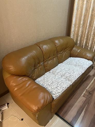 диван кожаный бу: Комплект мягкой мебели, Б/у, Самовывоз, цвет - Коричневый — 2