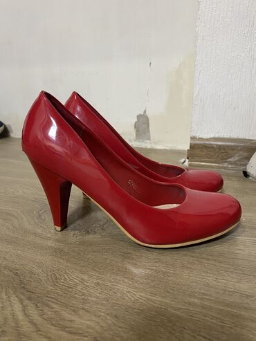 женские туфли со шнурками: Туфли 37, цвет - Красный