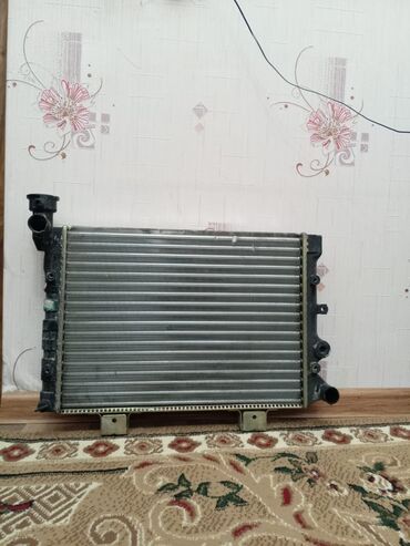 kia rio 2012 radiator: Radiator Vaz2106 1Ay işlənib təzə alınıb