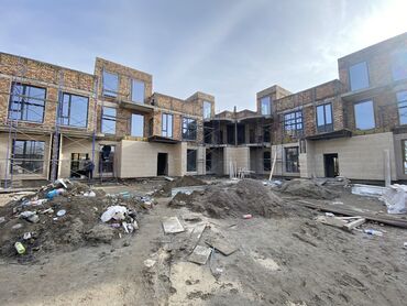 Продажа домов: Таунхаус, 250 м², 5 комнат, Агентство недвижимости, ПСО (под самоотделку)