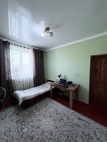 Продажа коттеджей и домов: Продаётся дом с. Чон-Арык. Дом кирпичный, двухэтажный под расшив. Во — 10