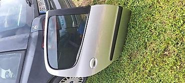 kurbla za motor: ZADNJA DESNA VRATA SIVA ZA PEUGEOT 206 | imam sve delove za peugeot — 1