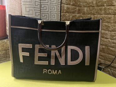 Классические сумки: Классическая сумка, Fendi, Водонепроницаемость, Застежка на молнии, Моющийся материал, Женские, Б/у