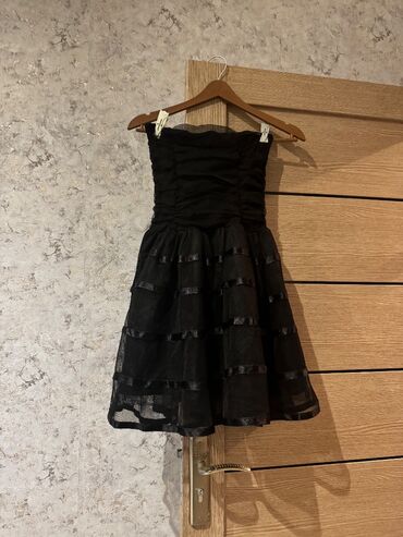 каролина валиант шубы в баку цены: Hər biri 1 defe toya geyinilib 2 xaric(yenidir)ramer 40/42 Digerler