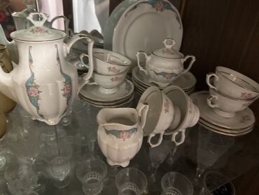 ağ lay: Çay servisi 6 person istifadə olunmayıb