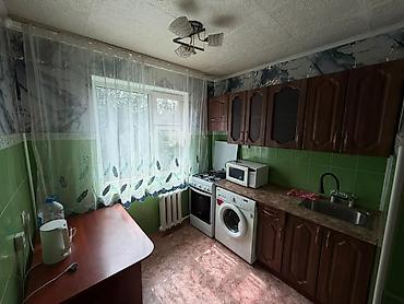 104: 1 комната, 32 м², 6 мкр 104 серия, 4 этаж, Косметический ремонт — 4