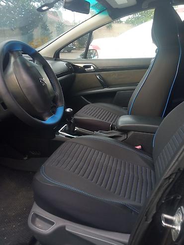 e39 guzgu: Peugeot 407, sedan, qara rəng. - Kuzov: 4 qapı, qara tünd şüşələr — 5
