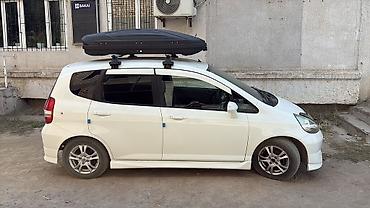 Honda: Honda Fit: 2001 г., 1.3 л, Вариатор, Бензин, Хэтчбэк — 5