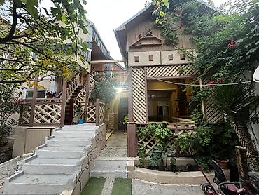 Həyət evləri və villaların satışı: Binəqədi qəs. 6 otaqlı, 170 kv. m, Orta təmir — 29