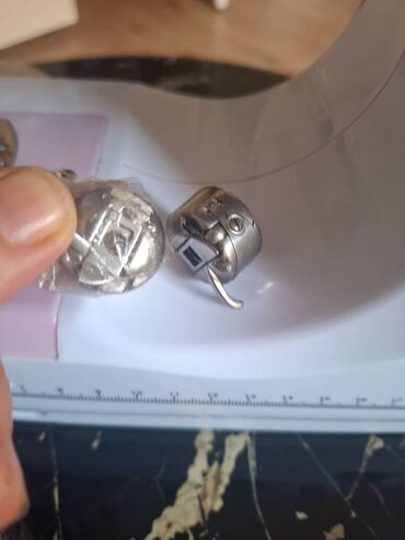 продажа швейных машин: Tikmə maşını üçün bobin qutusu (çolkaa) və metal bobinlər dəsti. -