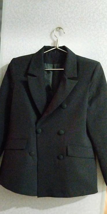 oversize: M razmere oversize durur,. L razmere tam bedene oturan klassik blazer — 2