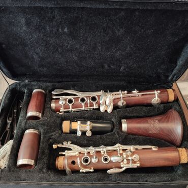 Pianolar: B klarnet JBCL-552 Material:Gül ağacı Futlyar hədiyyə Ünvan:Nizami 42