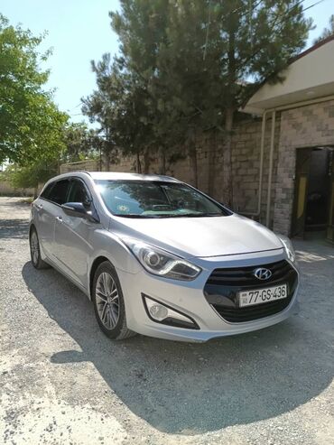 xacmazda ucuz avtomabiller: Hyundai i40: 1.7 l | 2012 il Universal