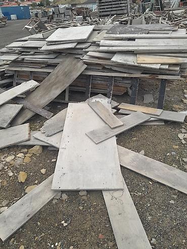 Tikinti üçün müxtəlif ölçülü taxta və kontrplak lövhələr, eləcə də iri