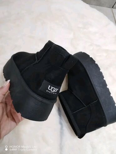 obuca stefano kragujevac: Ugg mini čizme, bоја - Crna, 39