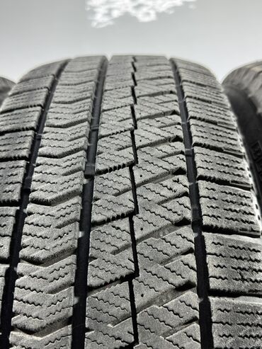 Шины: Шины 215 / 65 / R 16, Зима, Б/у, Комплект, Легковые, Япония, Bridgestone — 2